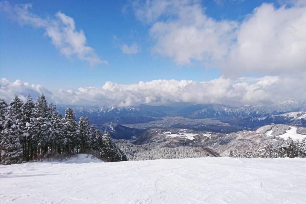 秘密基地: Bbqと恐竜博物館近くの貸切別荘 Holiday home Katsuyama
